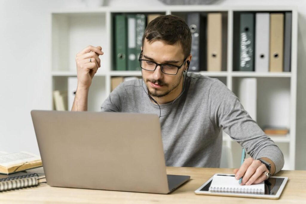 Quais são os riscos e desafios de investir em NFTs para obter renda passiva